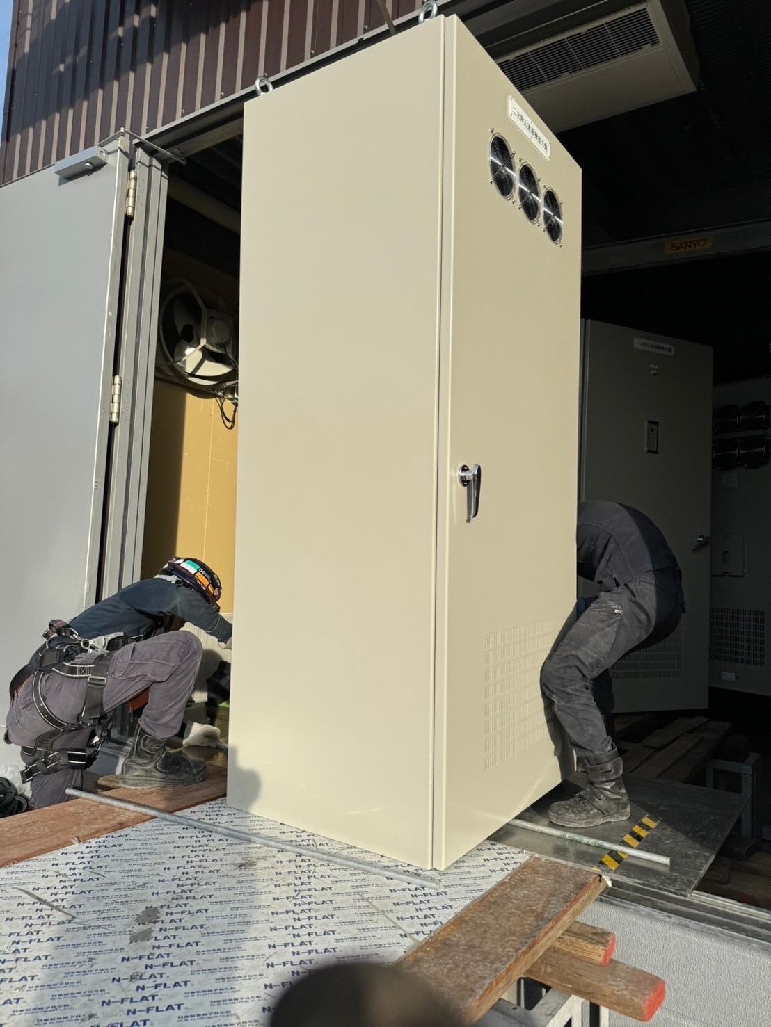 保護中: R06.04　静岡県　盤据付工事