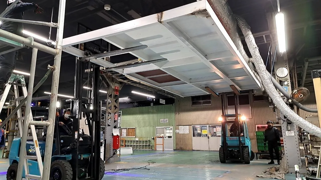 保護中: R07.02月　広島県架台据付工事